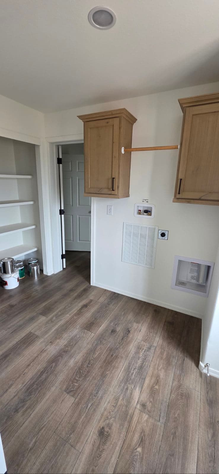 Liberty 28523a interior home features