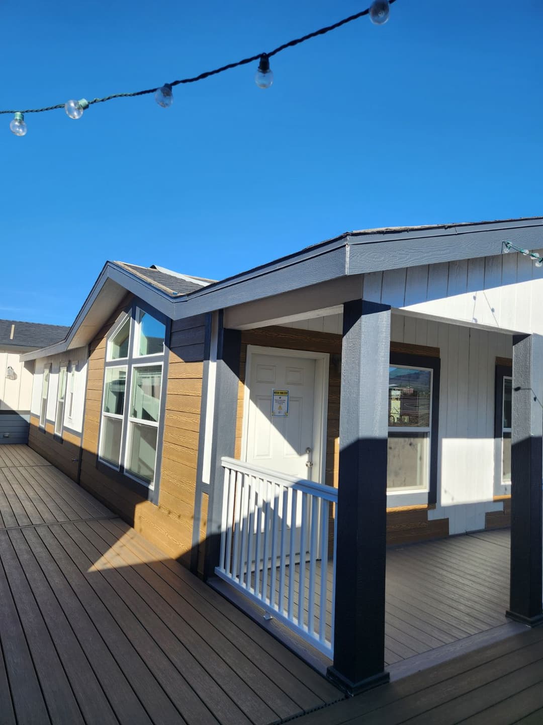 Edge 24402a exterior home features
