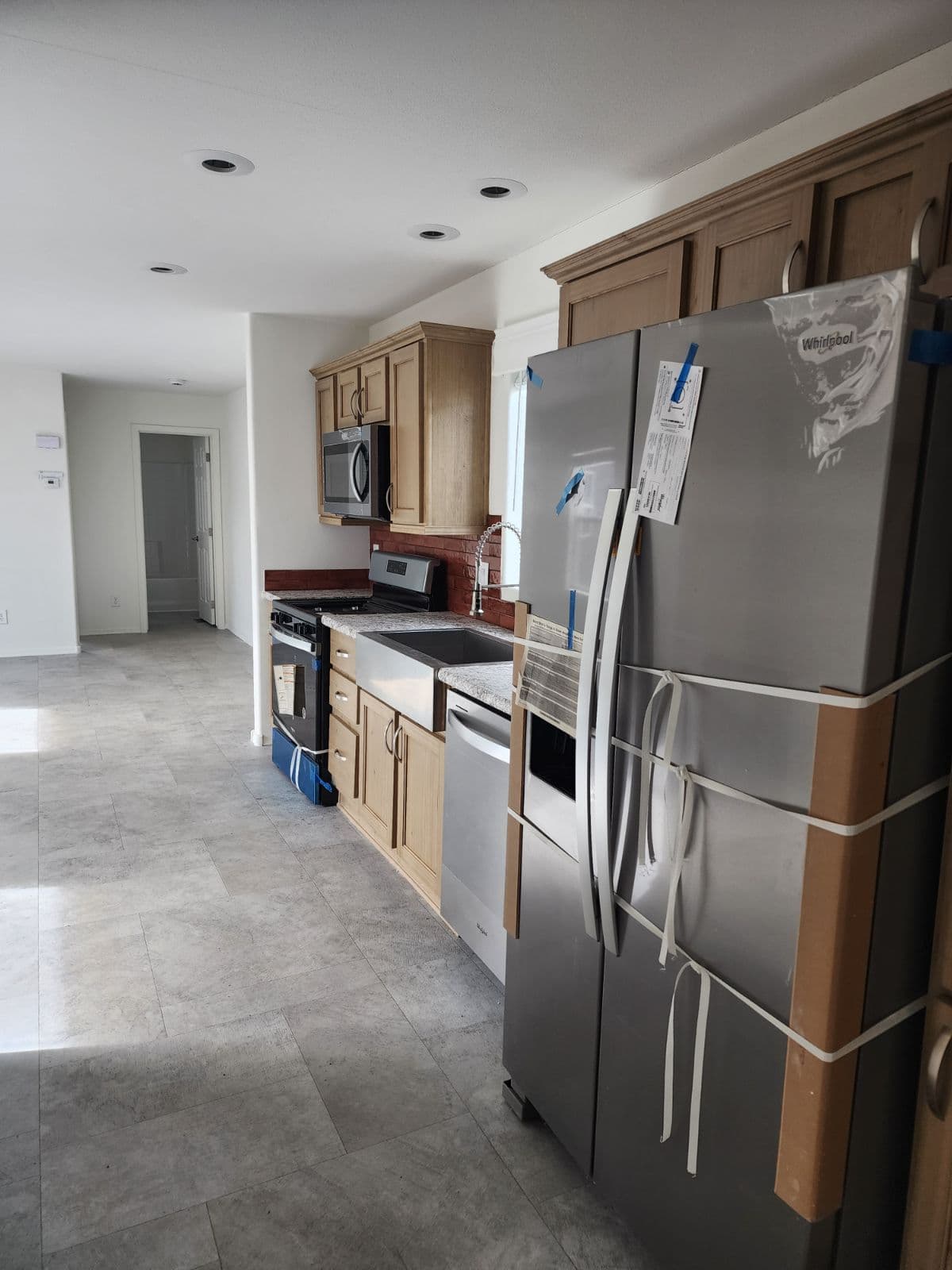 Limited series 16562a kitchen home features