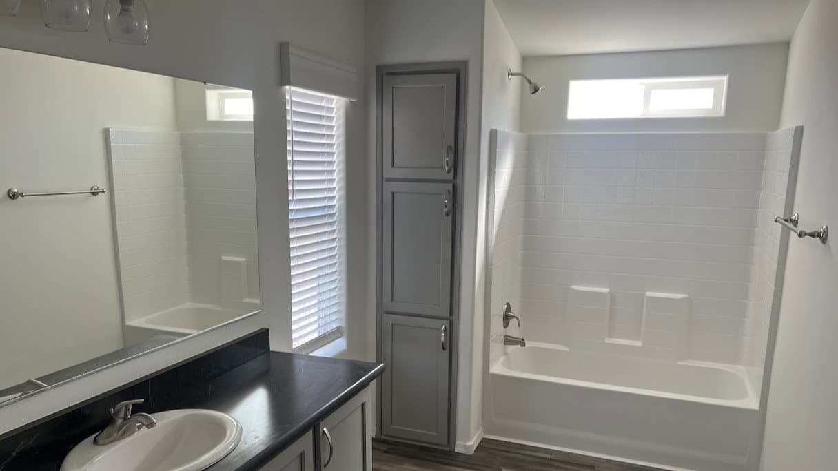 Sierra value 28584a bathroom home features