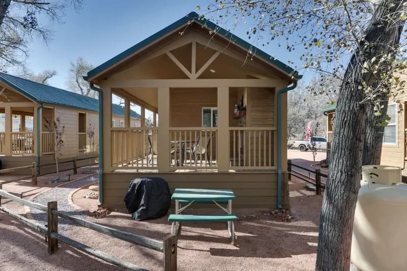 Desert vista apdv1531 elevation and exterior home features