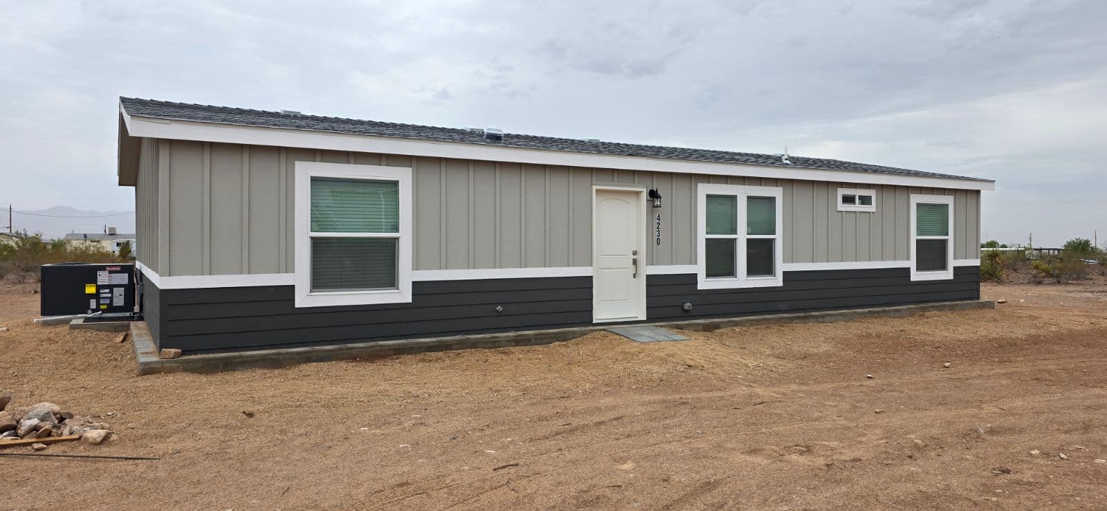 Liberty 28523a exterior home features