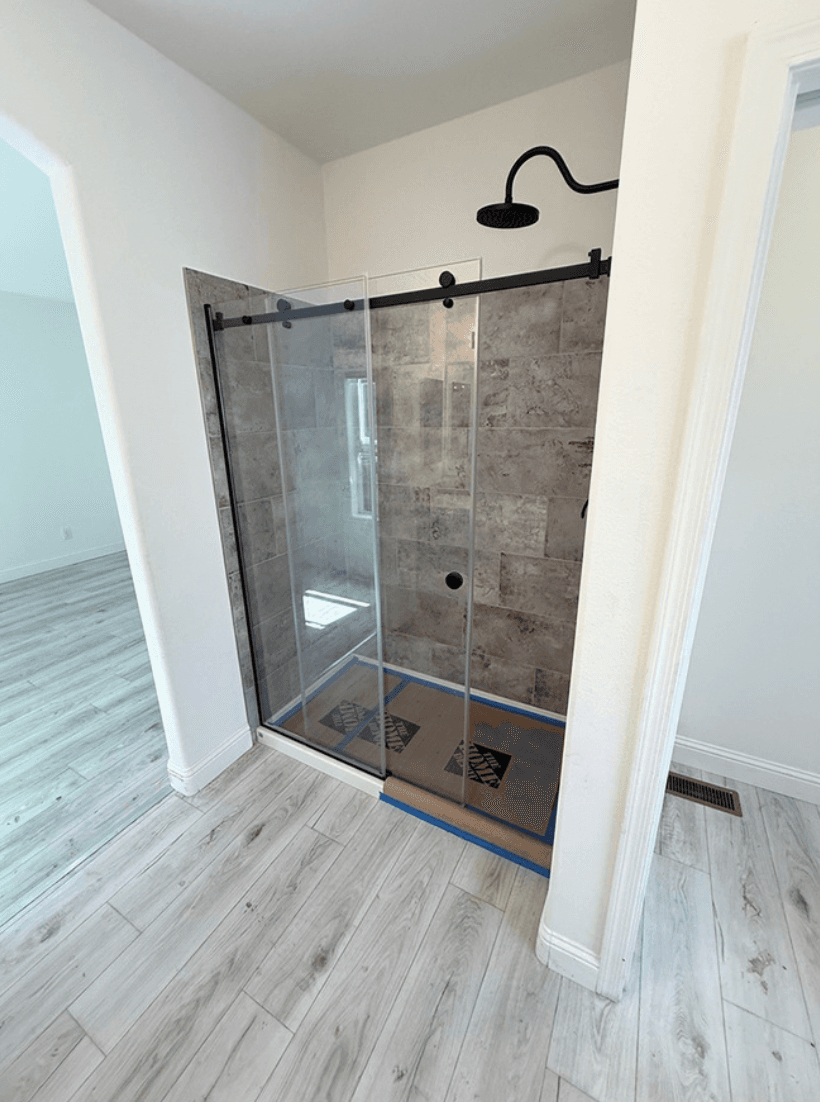 Rise 28583r bathroom home features