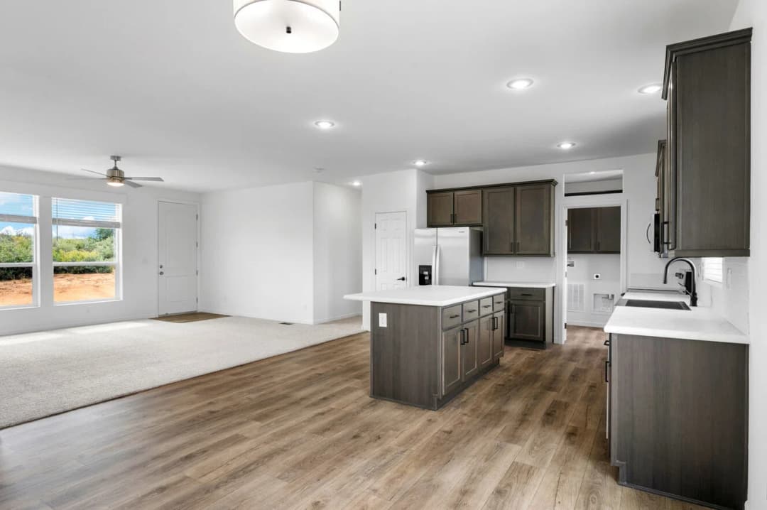 Limited series 28523a kitchen home features
