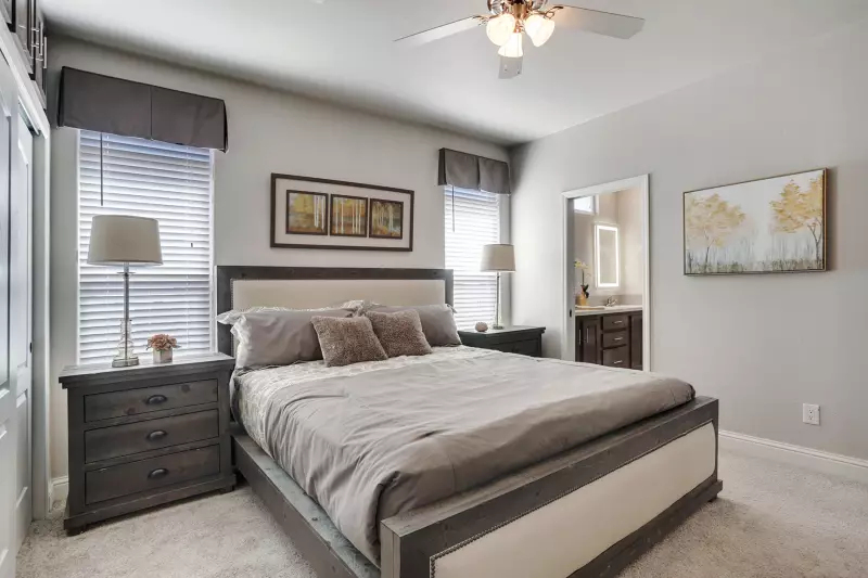 American freedom 2849x  bedroom home features