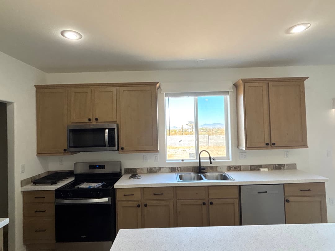 Limited series 28523a kitchen home features