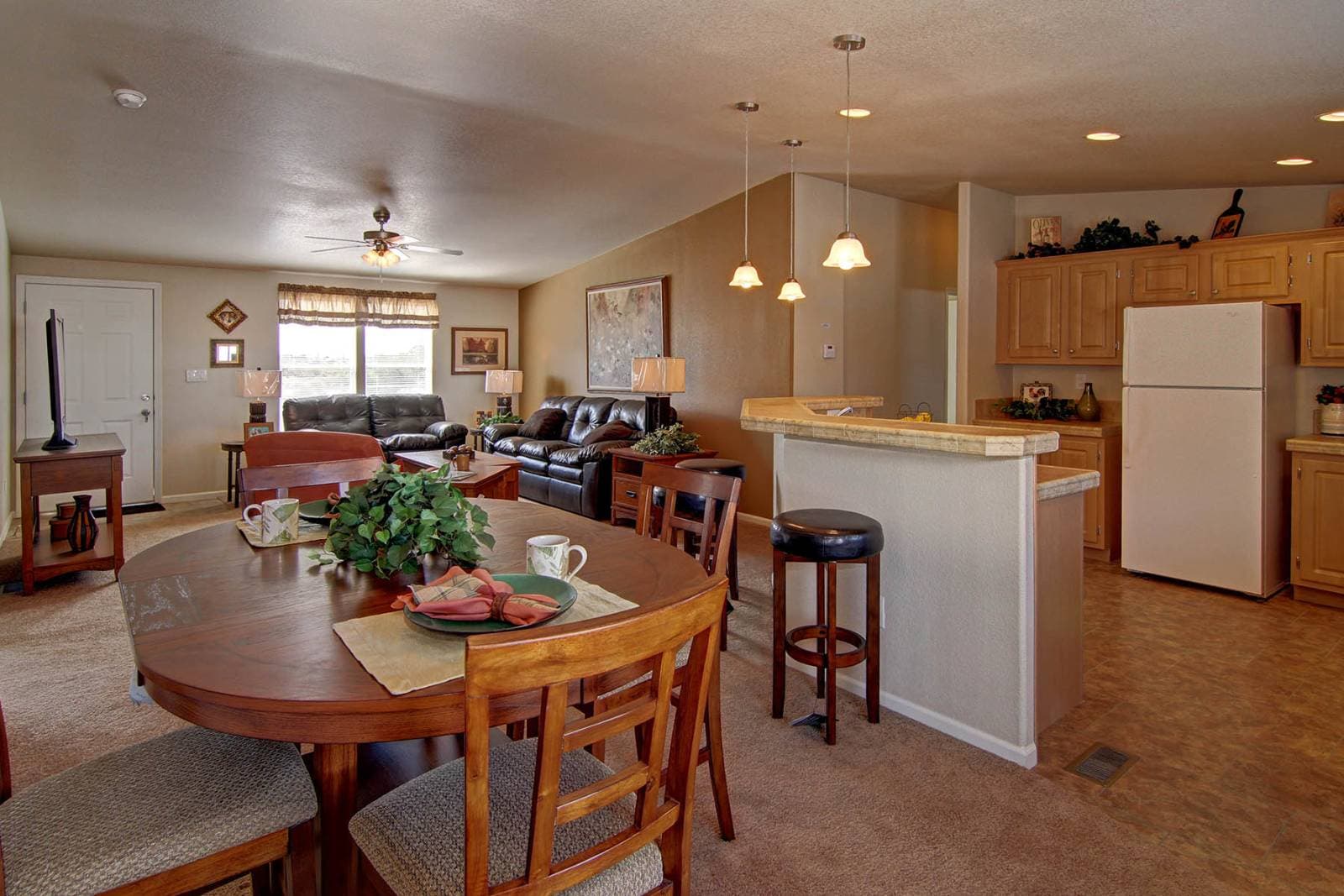 Sunrise 3252 interior home features