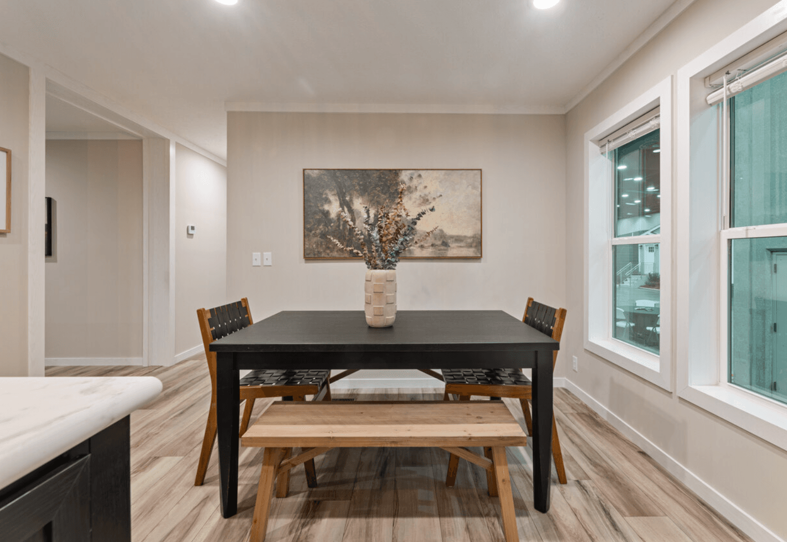 Atmos 28603n interior home features