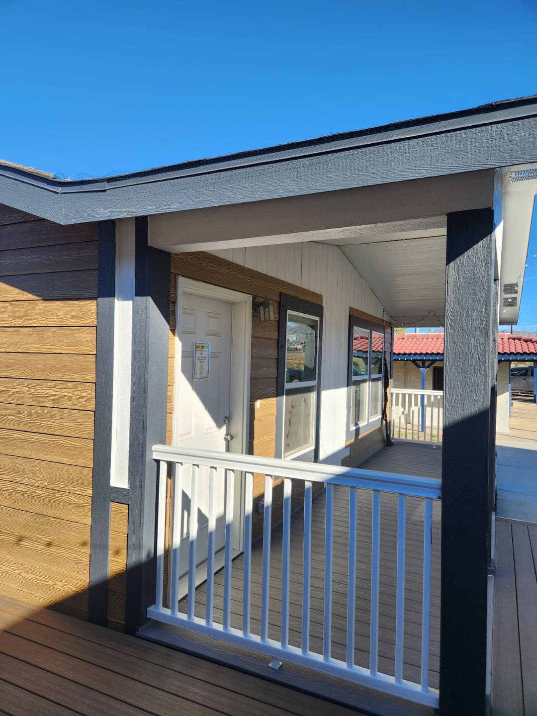 Edge 24402a exterior home features