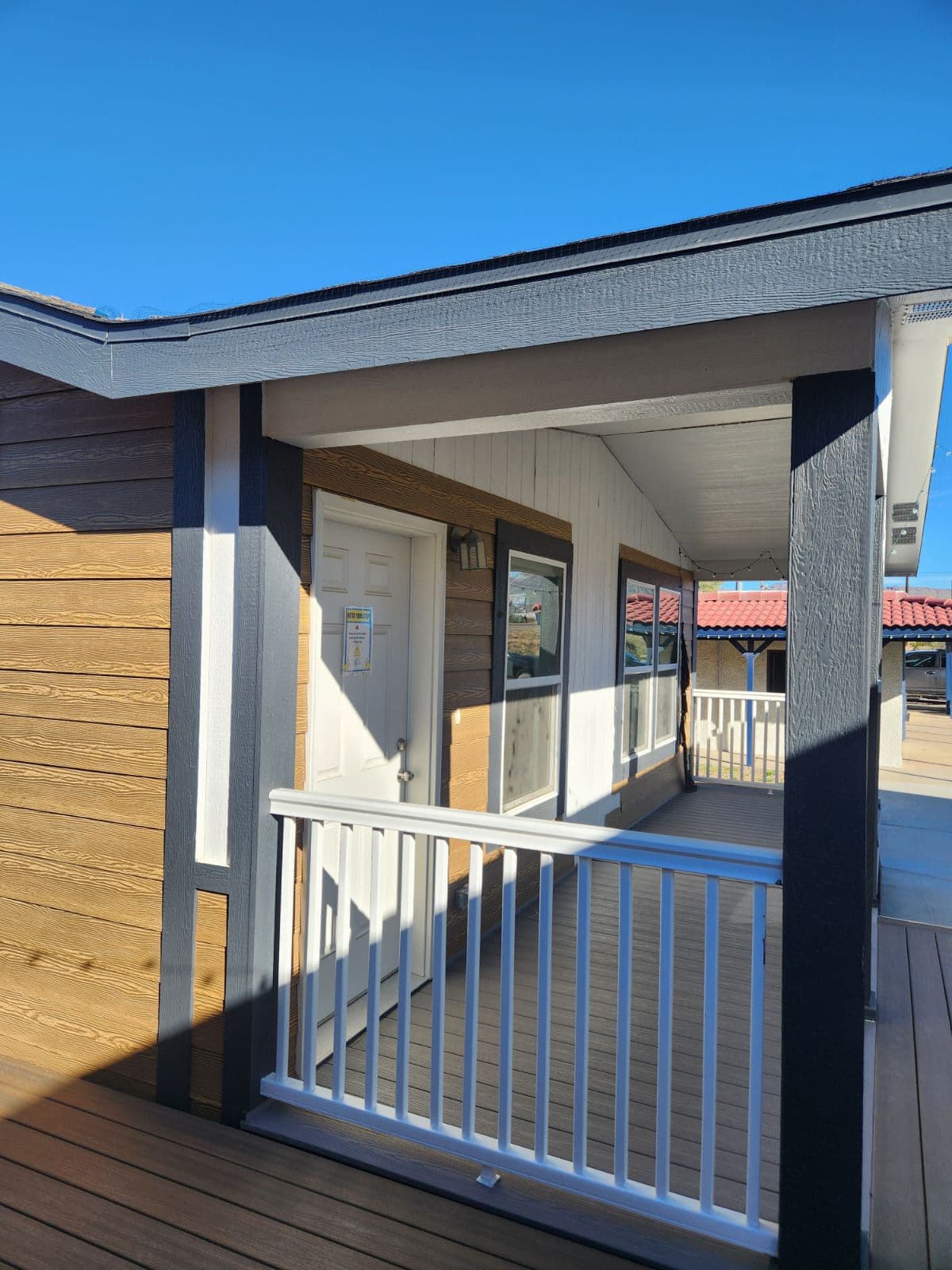 Edge 24402a exterior home features