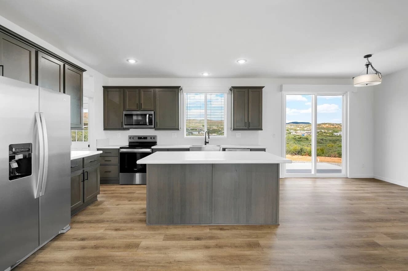 Limited series 28523a kitchen home features
