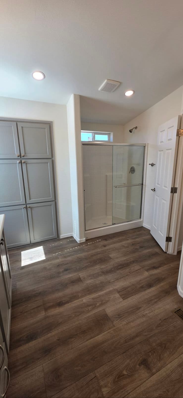 Sierra value 28664a bathroom home features