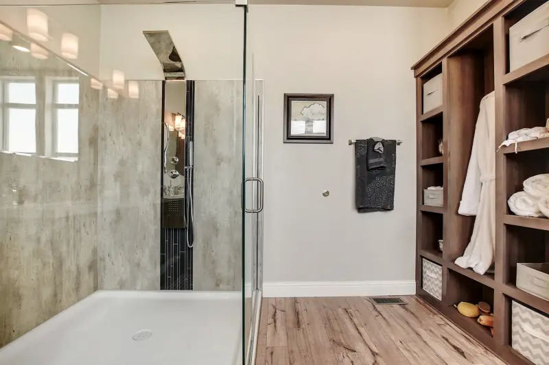 American freedom 3276r bathroom home features