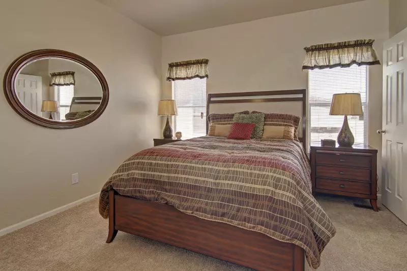 American freedom 2444 bedroom home features