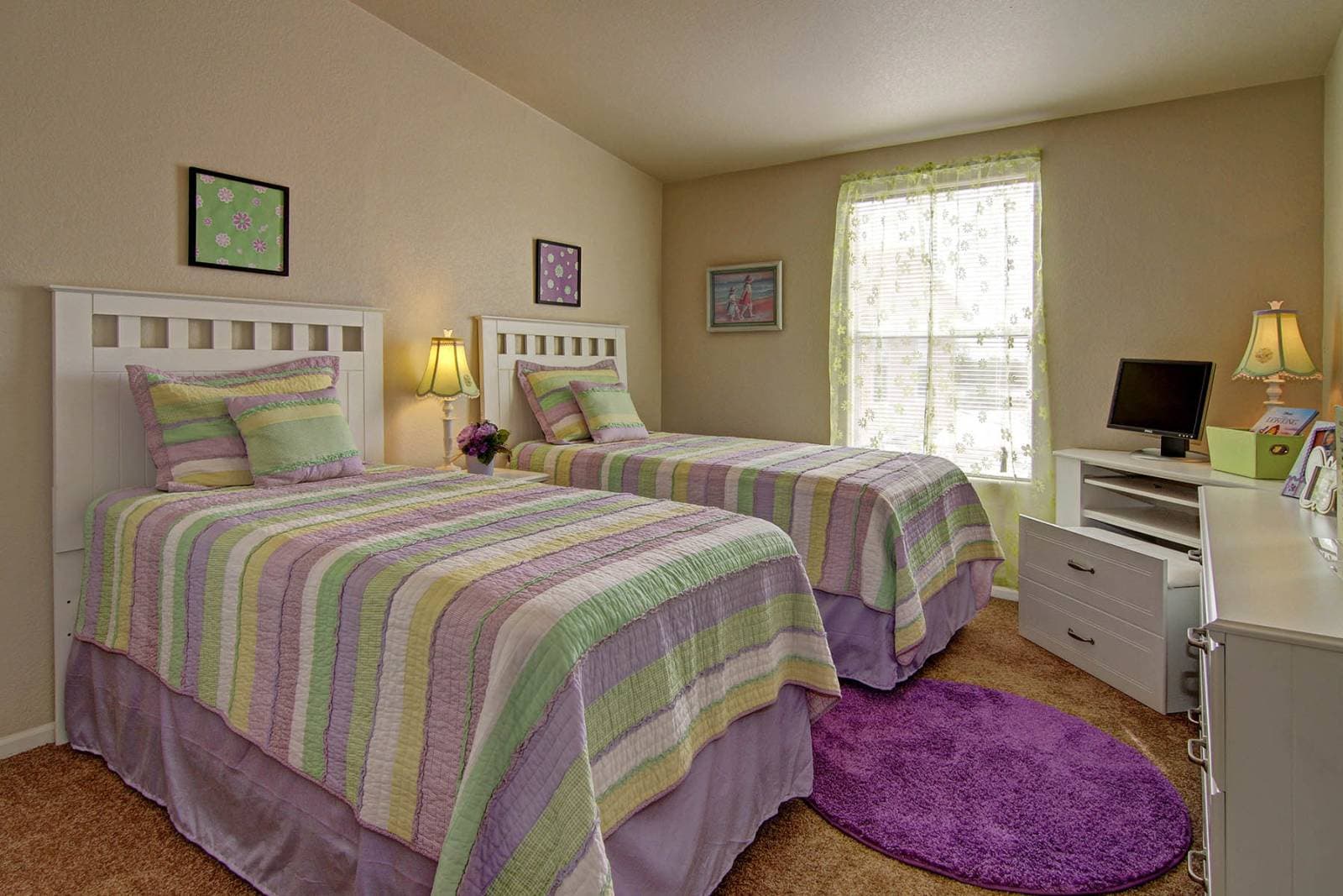 Sunrise 3252 bedroom home features
