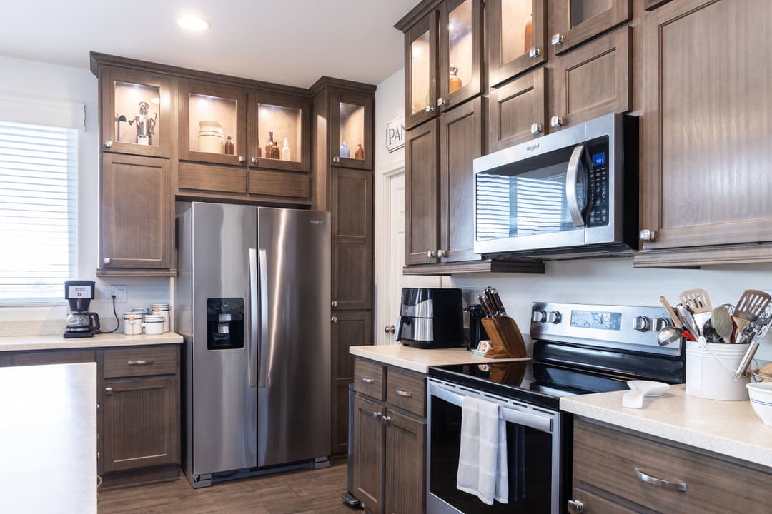 Desert ridge 28583a kitchen home features