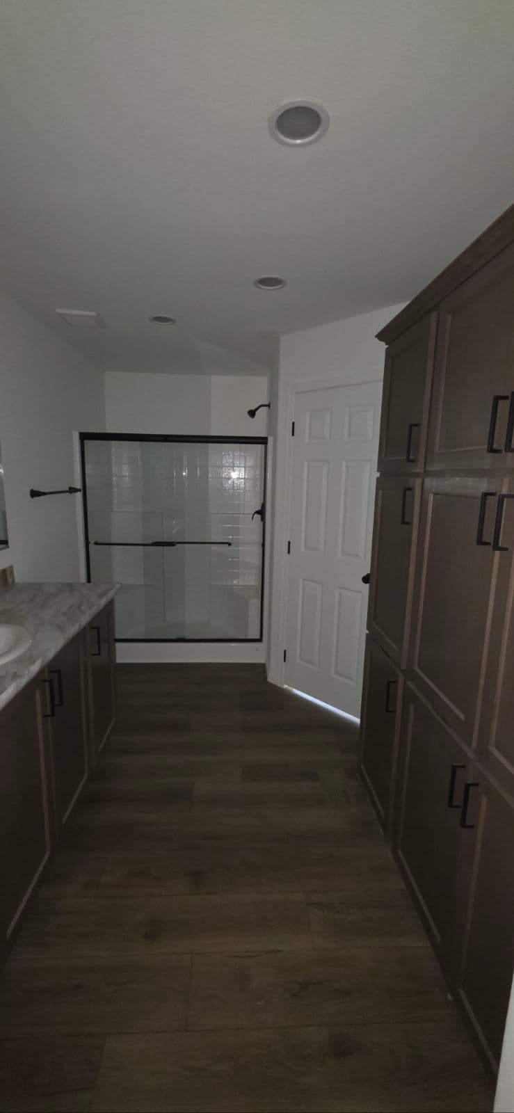 Limited series-28564a bathroom home features