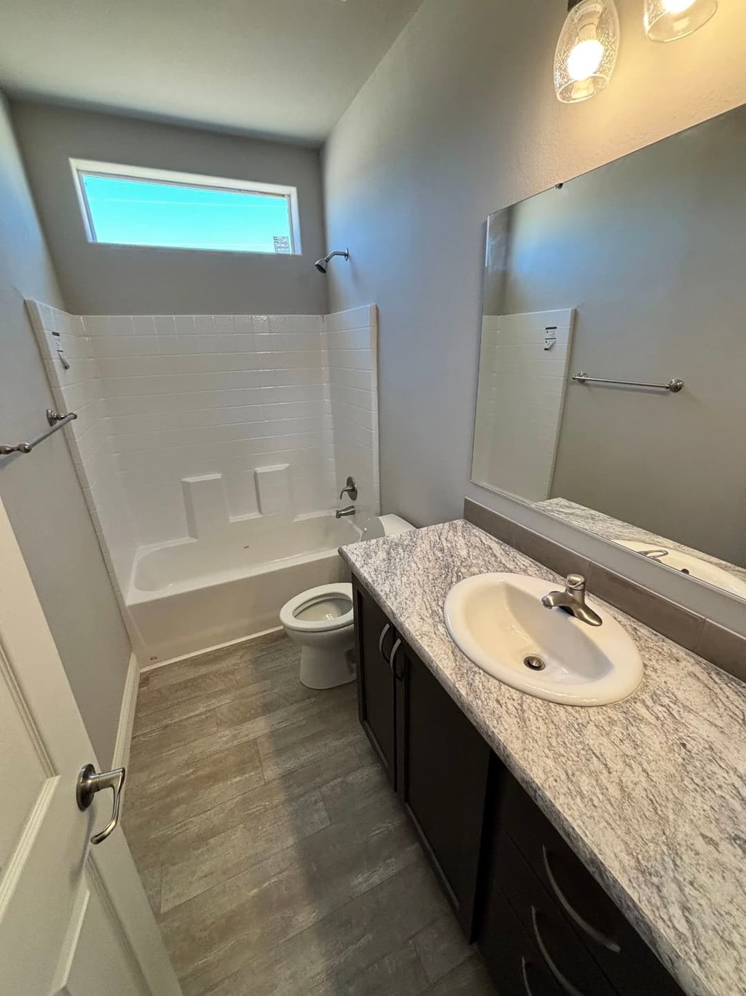 Limited series 28523a bathroom home features