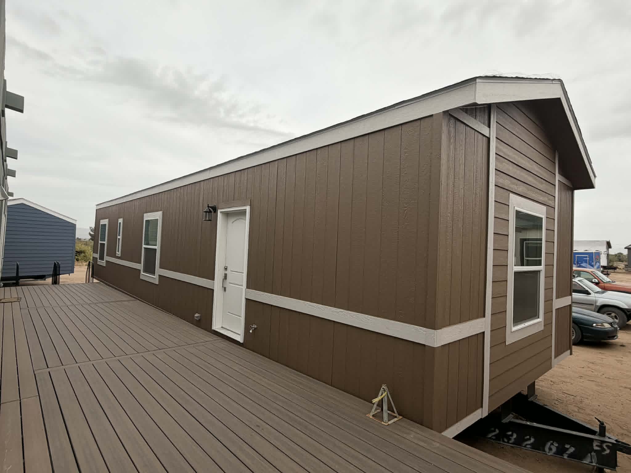 Economy plus 16522b hero and exterior home features