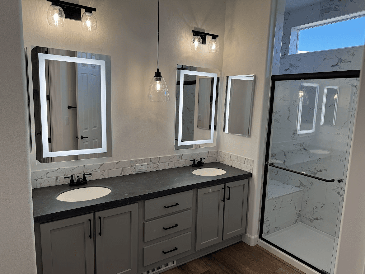 Catalina 2860b bathroom home features